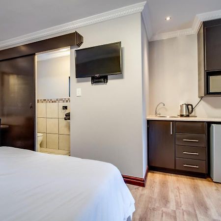 The Nightingale Guesthouse Bloemfontein Exterior photo
