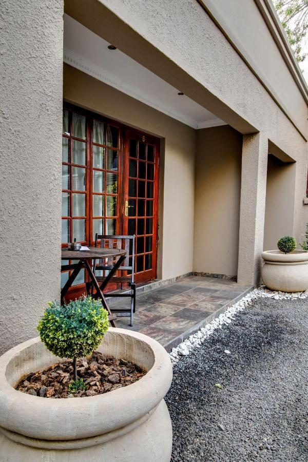 The Nightingale Guesthouse Bloemfontein Exterior photo