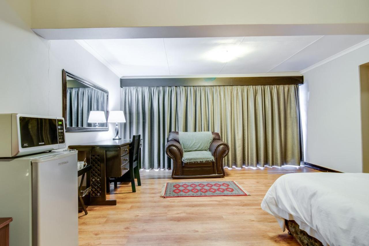 The Nightingale Guesthouse Bloemfontein Exterior photo