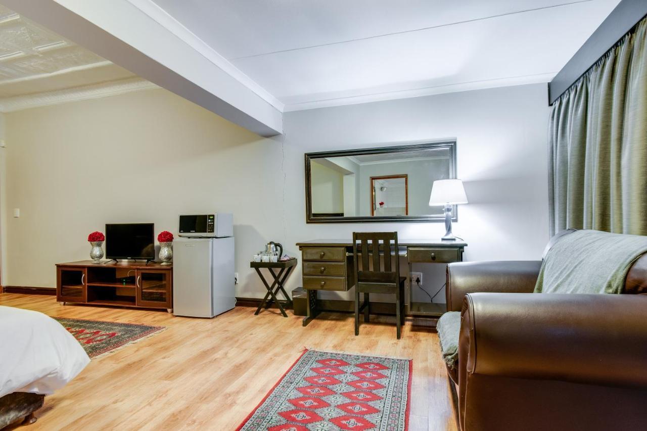 The Nightingale Guesthouse Bloemfontein Exterior photo